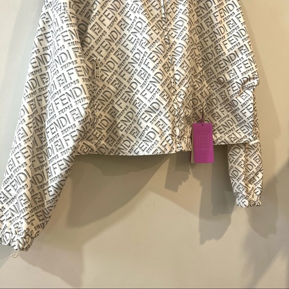 Fendi X Skims windbreaker in white size Small NEW! New with tags! - Picture 6 of 15